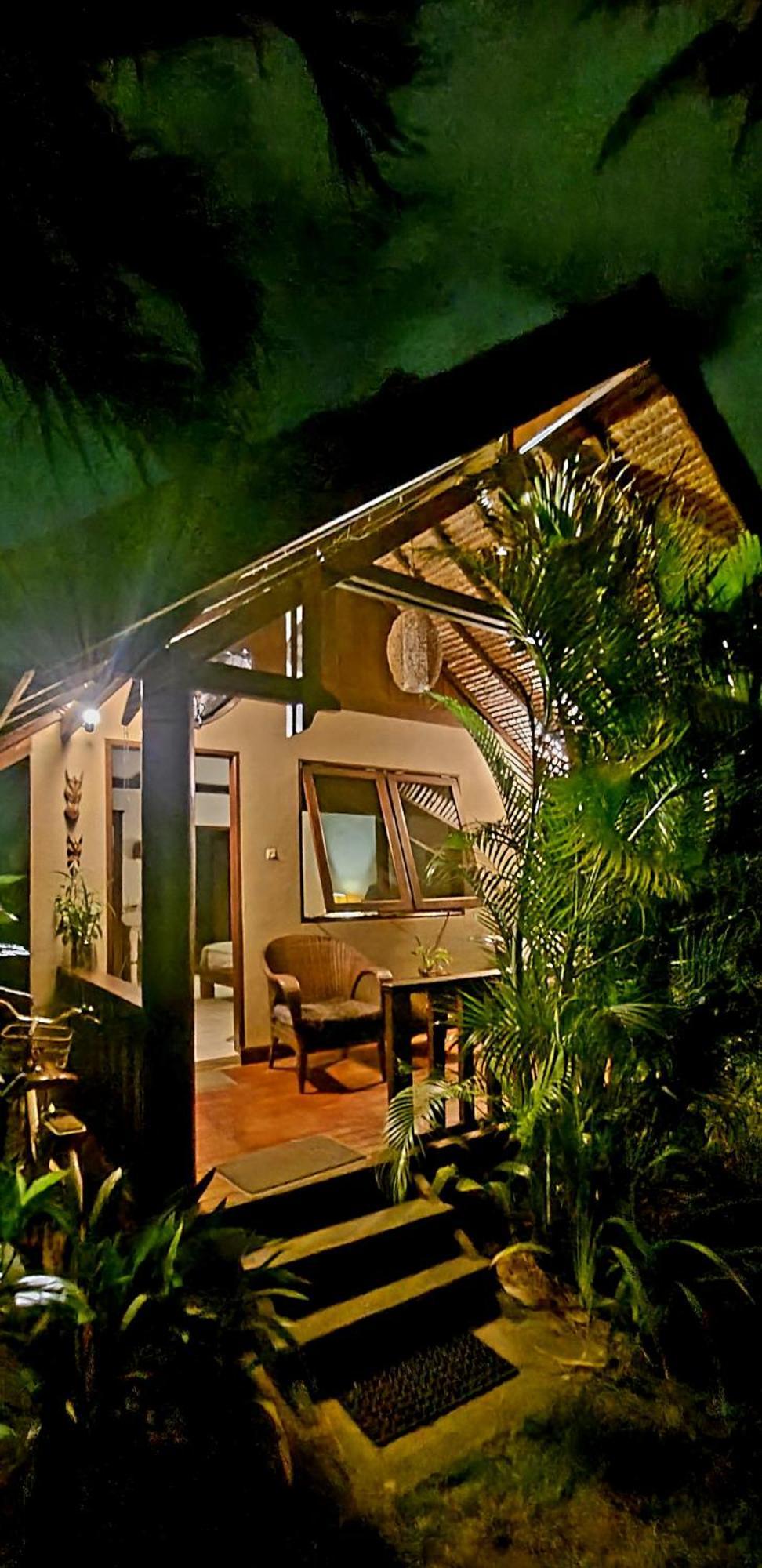 Rumah Sunyi Τζίλι Τραγουανγκάν Εξωτερικό φωτογραφία