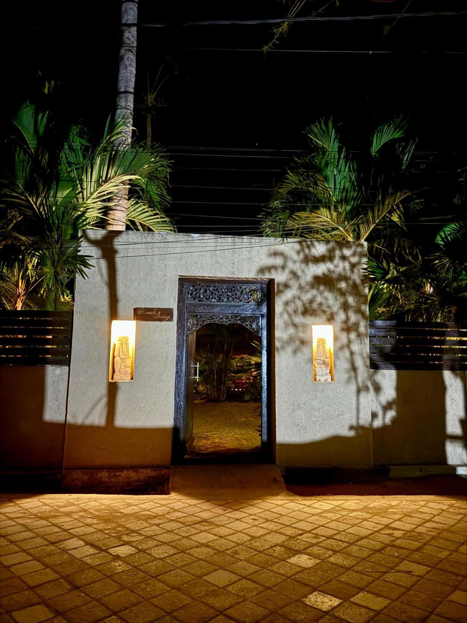 Rumah Sunyi Τζίλι Τραγουανγκάν Εξωτερικό φωτογραφία